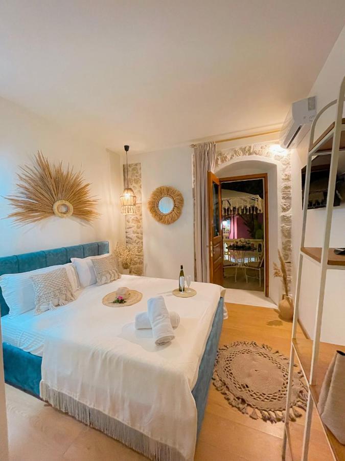 Vlorë Bohemian Boutique Suites מראה חיצוני תמונה